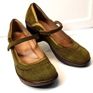 Jambu Green Lido Suede Leather Wedge Mary Janes Pump size: 9.5 M